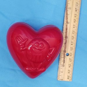 M&M plastic heart container